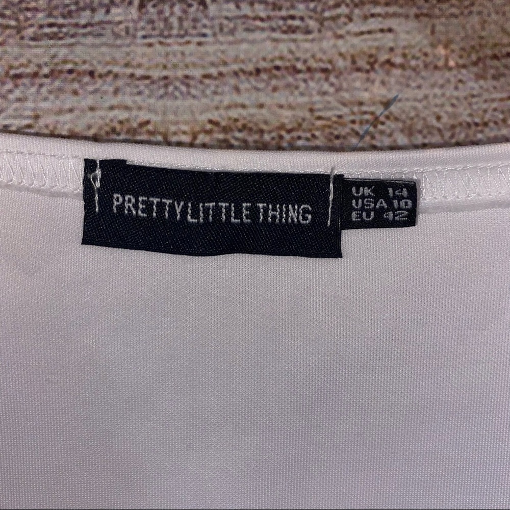 PrettyLittleThing Crop Top - Picture 2 of 2